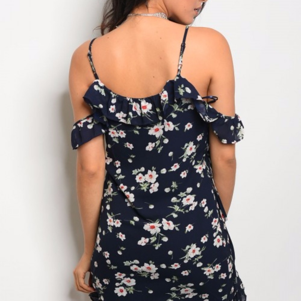 Last 1 ⭐️ Floral Wrap Dress - Picture 3 of 3